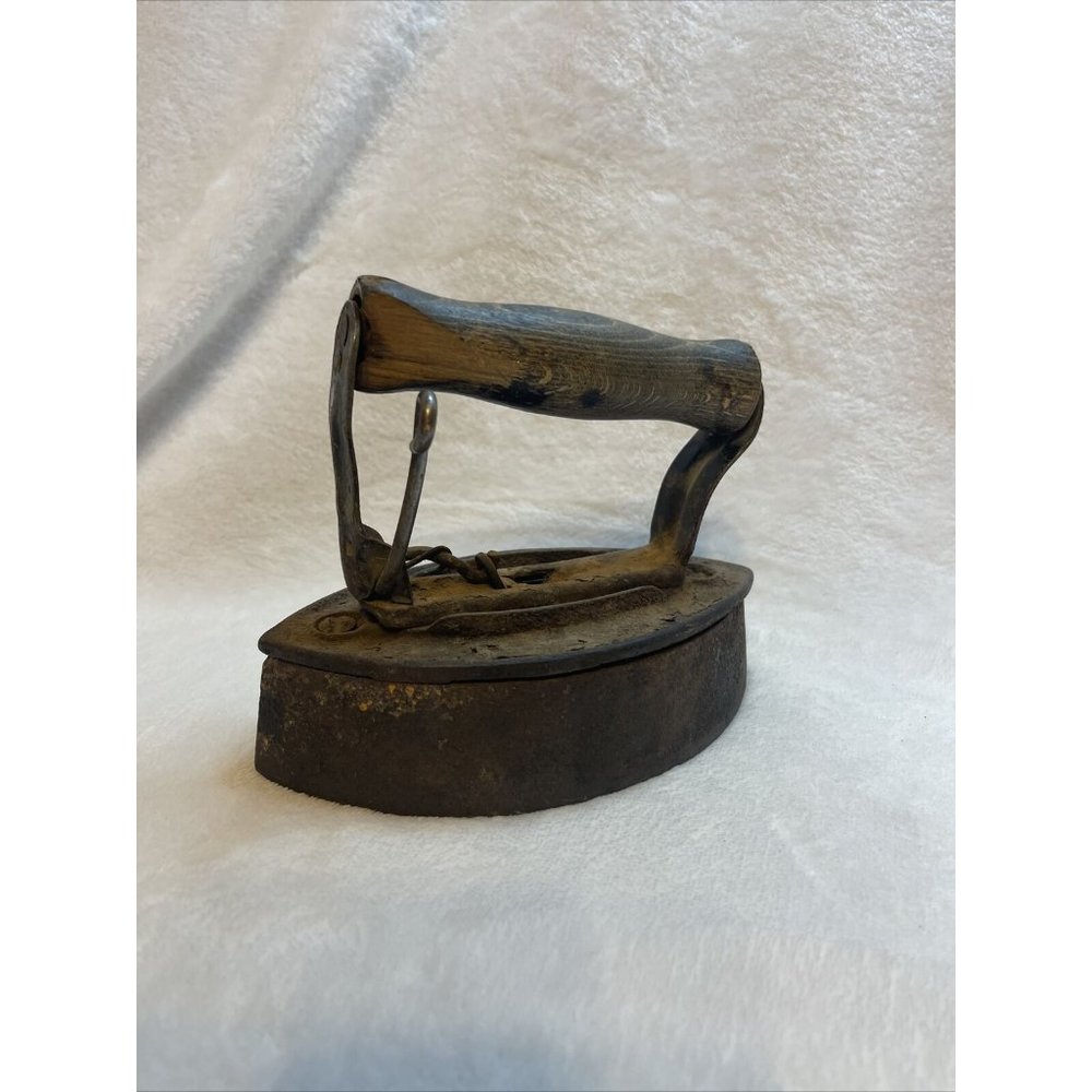 Vintage Small Sad Iron Home Farm Kitchen Decor Wood Handle‎